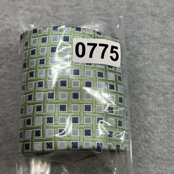 Tommy Hilfiger Green Geometric 100% Silk Tie – Classic Men's Designer Necktie - Picture 6 of 6